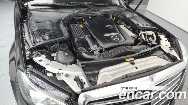 Mercedes-Benz C-Class C200 4MATIC Exclusive