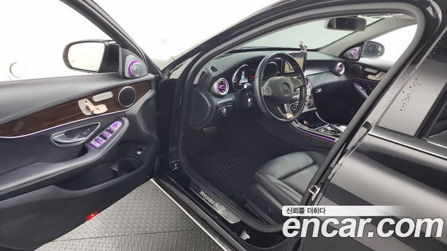 Mercedes-Benz C-Class C200 4MATIC Exclusive