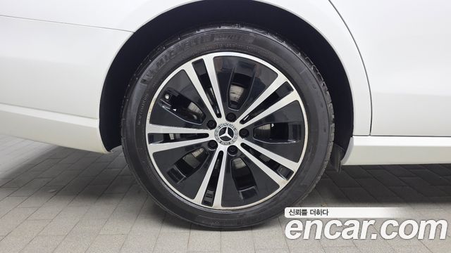 Mercedes-Benz E-Class E250 Avantgarde
