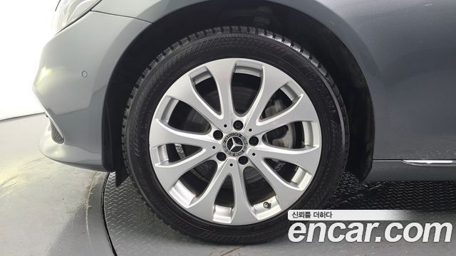 Mercedes-Benz E-Class E220d 4MATIC Exclusive