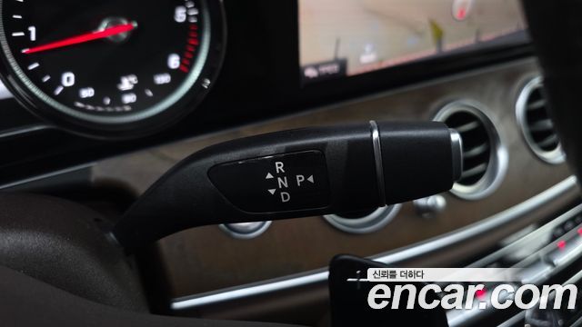 Mercedes-Benz E-Class E220d 4MATIC Exclusive