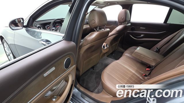 Mercedes-Benz E-Class E220d 4MATIC Exclusive