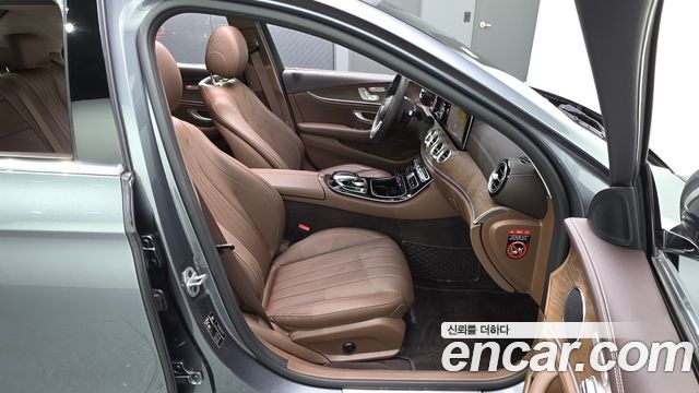 Mercedes-Benz E-Class E220d 4MATIC Exclusive