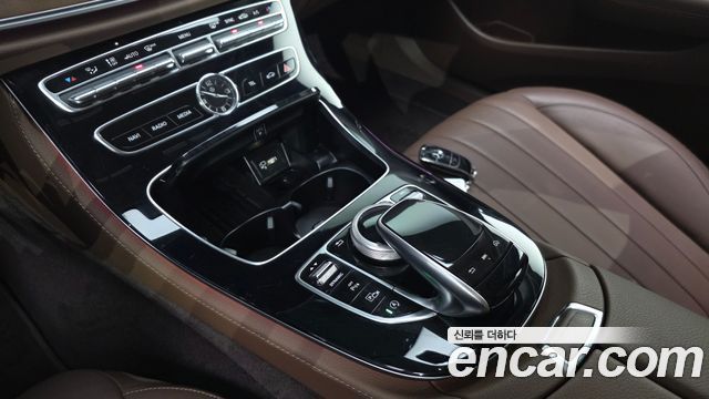Mercedes-Benz E-Class E220d 4MATIC Exclusive