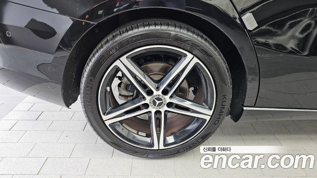Mercedes-Benz A-Class A250 4MATIC Sedan