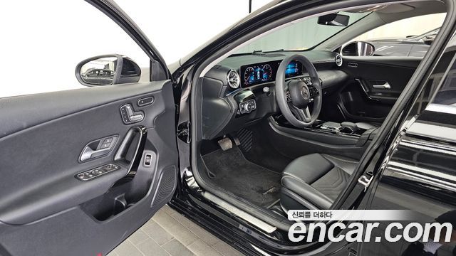 Mercedes-Benz A-Class A250 4MATIC Sedan