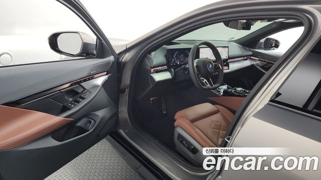 BMW 5-Series 530e xDrive M Sport