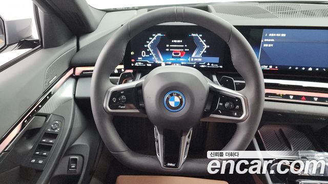 BMW 5-Series 530e xDrive M Sport