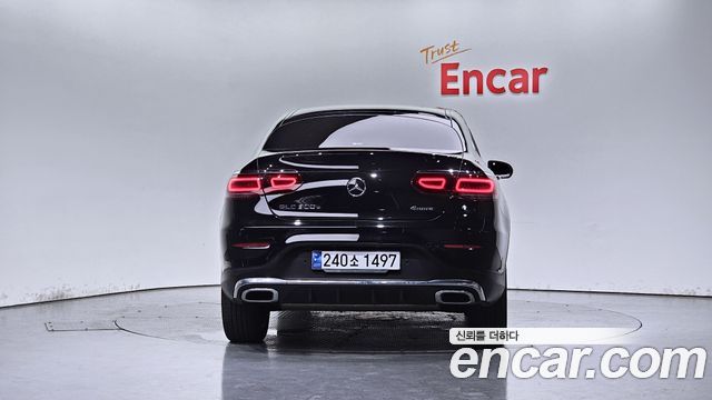 Mercedes-Benz GLC-Class GLC300e 4MATIC Coupe