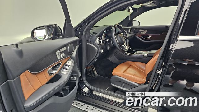 Mercedes-Benz GLC-Class GLC300e 4MATIC Coupe