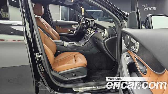 Mercedes-Benz GLC-Class GLC300e 4MATIC Coupe