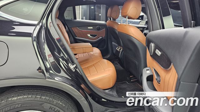 Mercedes-Benz GLC-Class GLC300e 4MATIC Coupe
