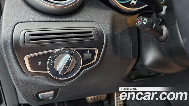 Mercedes-Benz GLC-Class GLC300e 4MATIC Coupe