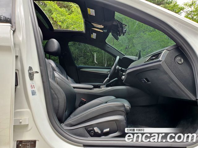 BMW 5-Series 530i M Sport Package