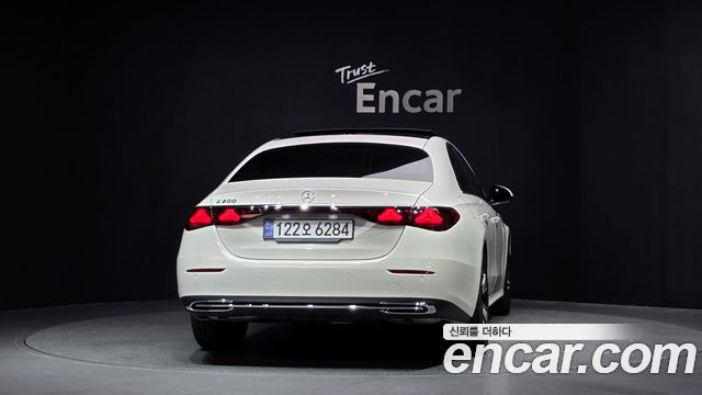 Mercedes-Benz E-Class E200 Avantgarde