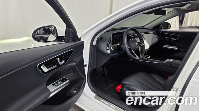 Mercedes-Benz E-Class E200 Avantgarde