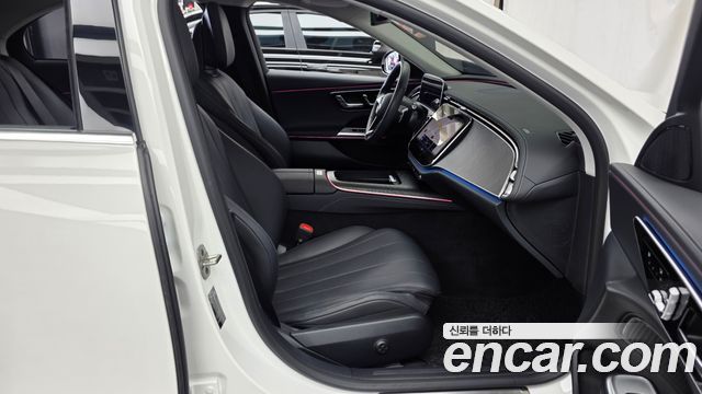 Mercedes-Benz E-Class E200 Avantgarde