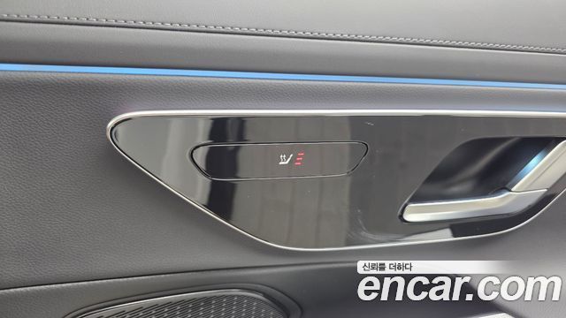 Mercedes-Benz E-Class E200 Avantgarde