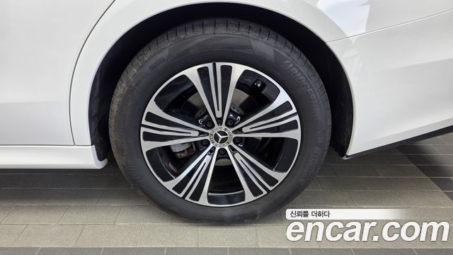 Mercedes-Benz E-Class E200 Avantgarde