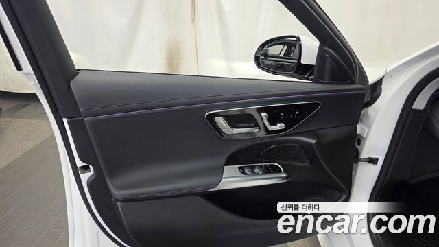 Mercedes-Benz E-Class E200 Avantgarde