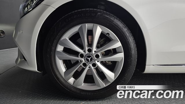 Mercedes-Benz C-Class C200 Avantgarde
