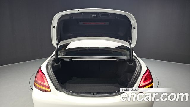 Mercedes-Benz C-Class C200 Avantgarde