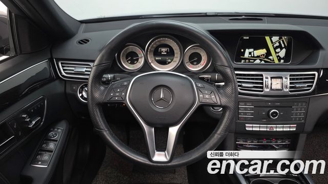 Mercedes-Benz E-Class E300 4MATIC Avantgarde