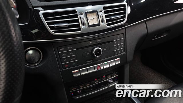 Mercedes-Benz E-Class E300 4MATIC Avantgarde