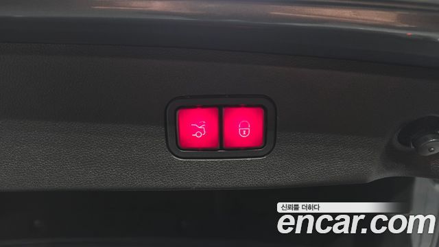 Mercedes-Benz E-Class E300 4MATIC Avantgarde