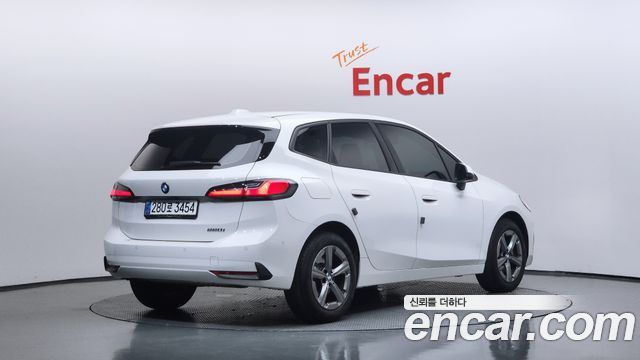 BMW 2-Series 220i Advantage