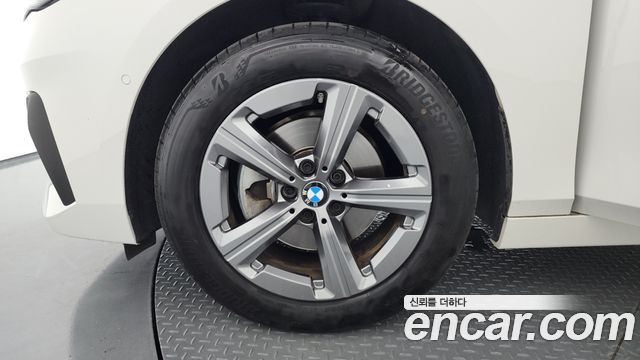 BMW 2-Series 220i Advantage