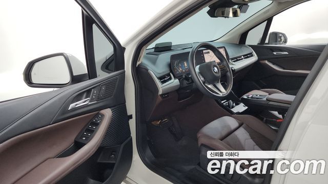 BMW 2-Series 220i Advantage