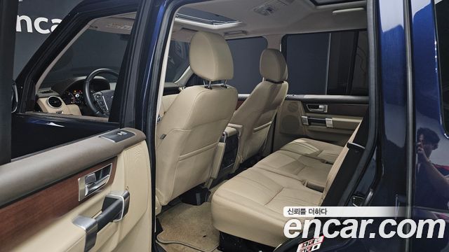 Land Rover Discovery 3.0 SDV6 SE