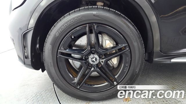 Mercedes-Benz GLC-Class GLC300e 4MATIC Coupe