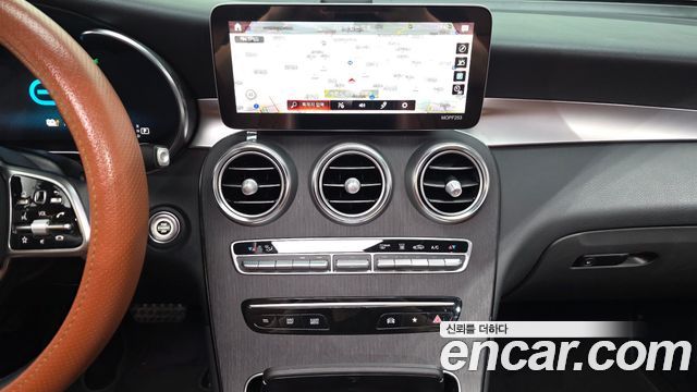 Mercedes-Benz GLC-Class GLC300e 4MATIC Coupe