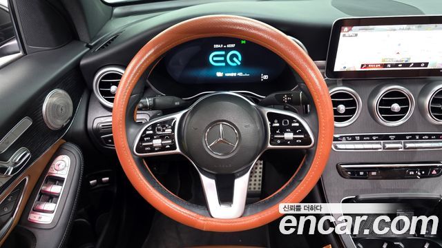 Mercedes-Benz GLC-Class GLC300e 4MATIC Coupe