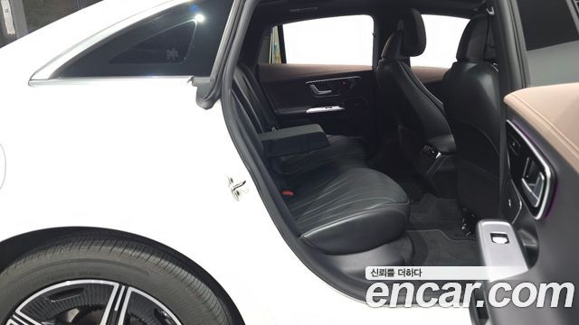 Mercedes-Benz EQE EQE350+