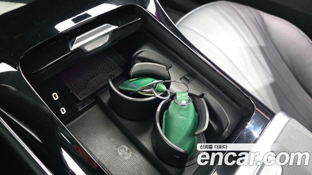 Mercedes-Benz EQE EQE350+