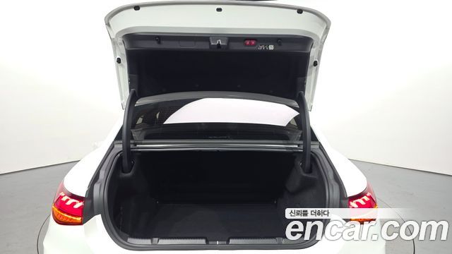 Mercedes-Benz EQE EQE350+
