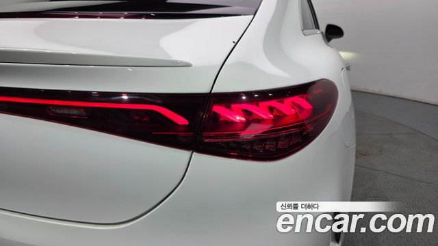 Mercedes-Benz EQE EQE350+