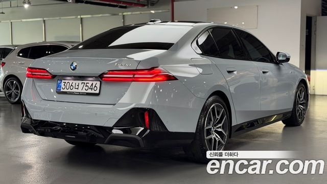 BMW 5-Series 523d M Sport