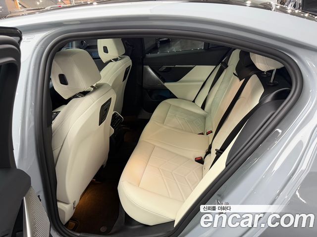 BMW 5-Series 523d M Sport