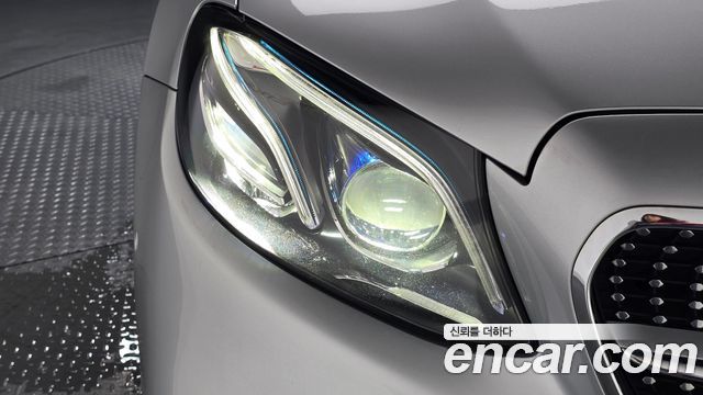 Mercedes-Benz E-Class E220d Coupe