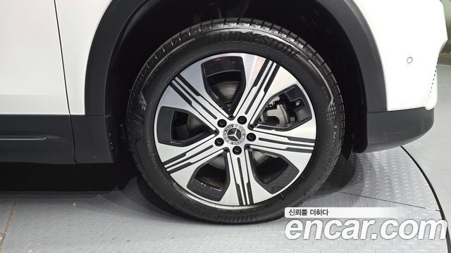Mercedes-Benz EQB EQB300 4MATIC Progressive