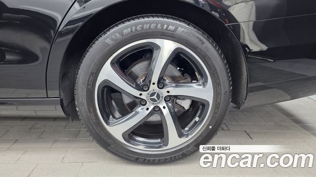 Mercedes-Benz E-Class E250 Avantgarde