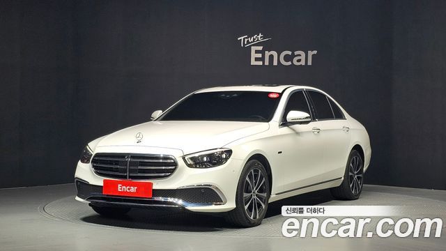 Mercedes-Benz E-Class E300e 4MATIC Exclusive