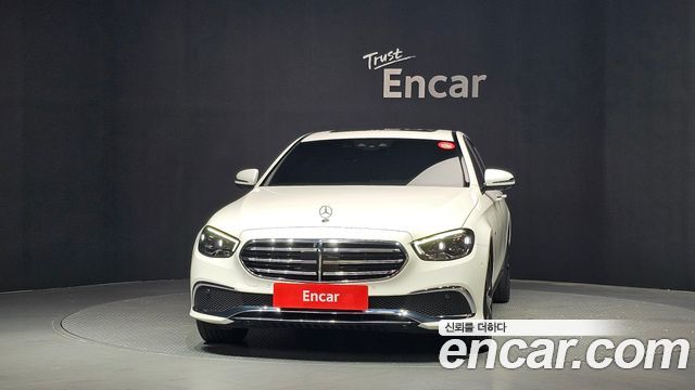 Mercedes-Benz E-Class E300e 4MATIC Exclusive