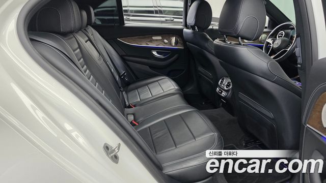 Mercedes-Benz E-Class E300e 4MATIC Exclusive
