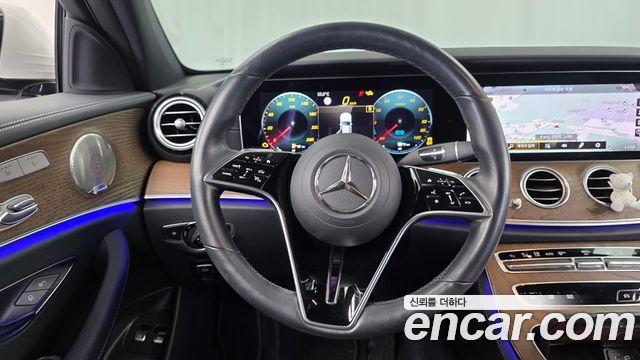 Mercedes-Benz E-Class E300e 4MATIC Exclusive