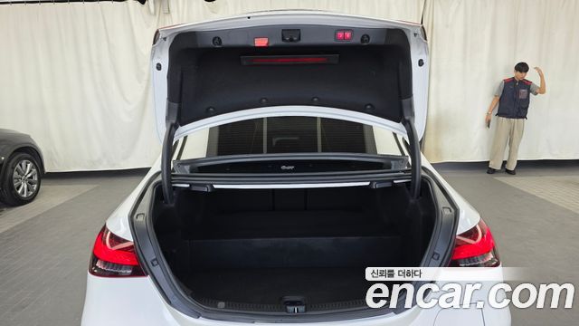 Mercedes-Benz E-Class E300e 4MATIC Exclusive
